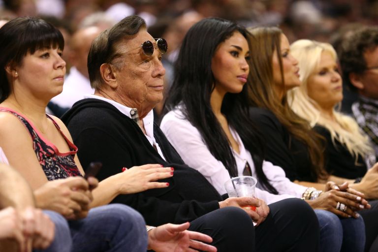 Side Chick V Stiviano Has To Pay Donald Sterling S Wife Back 2 6m 93 1 Wzak