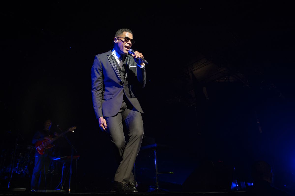 Maxwell & Mary J. Blige Performs At Le Zenith In Paris