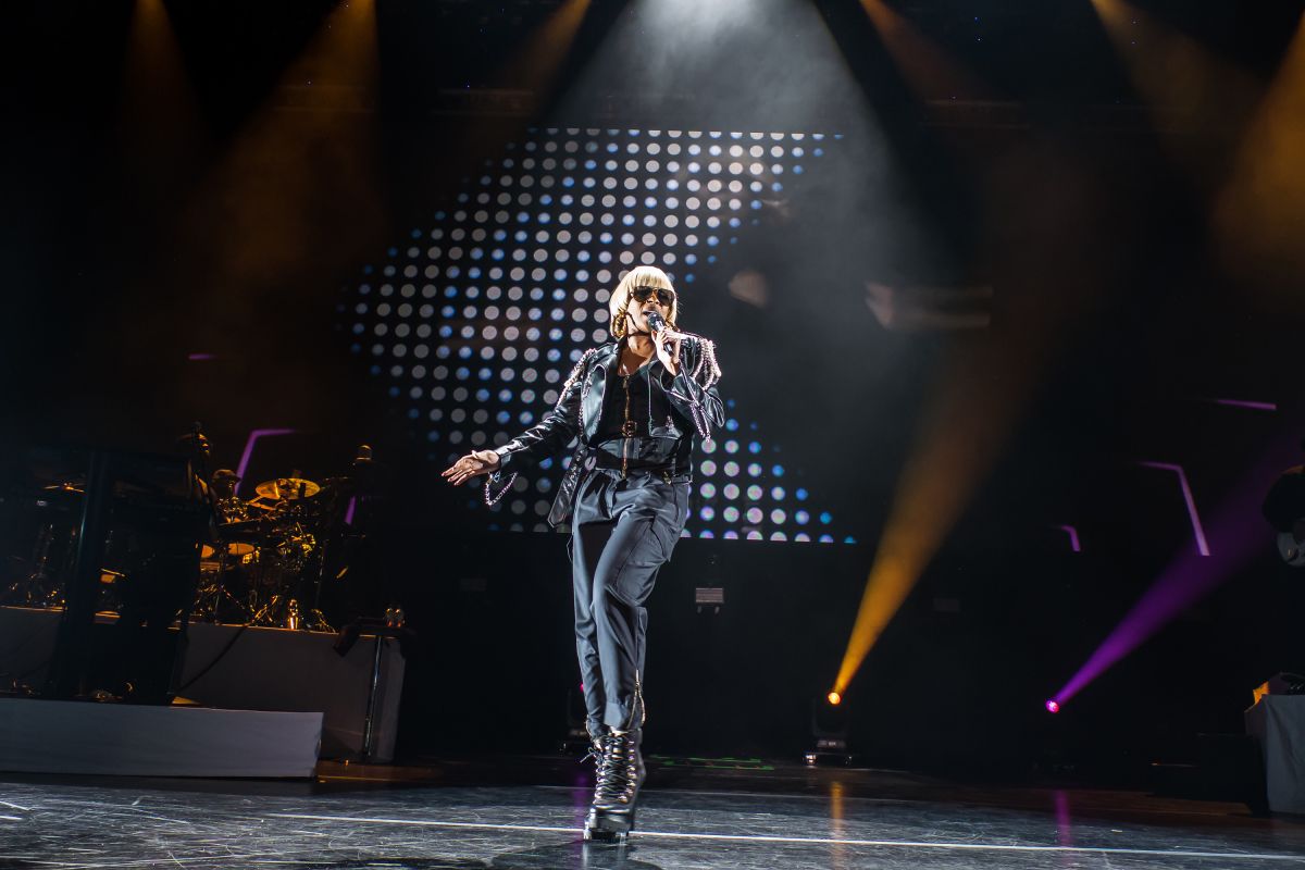Maxwell And Mary J Blige Performs At Genting Arena - Birmingham
