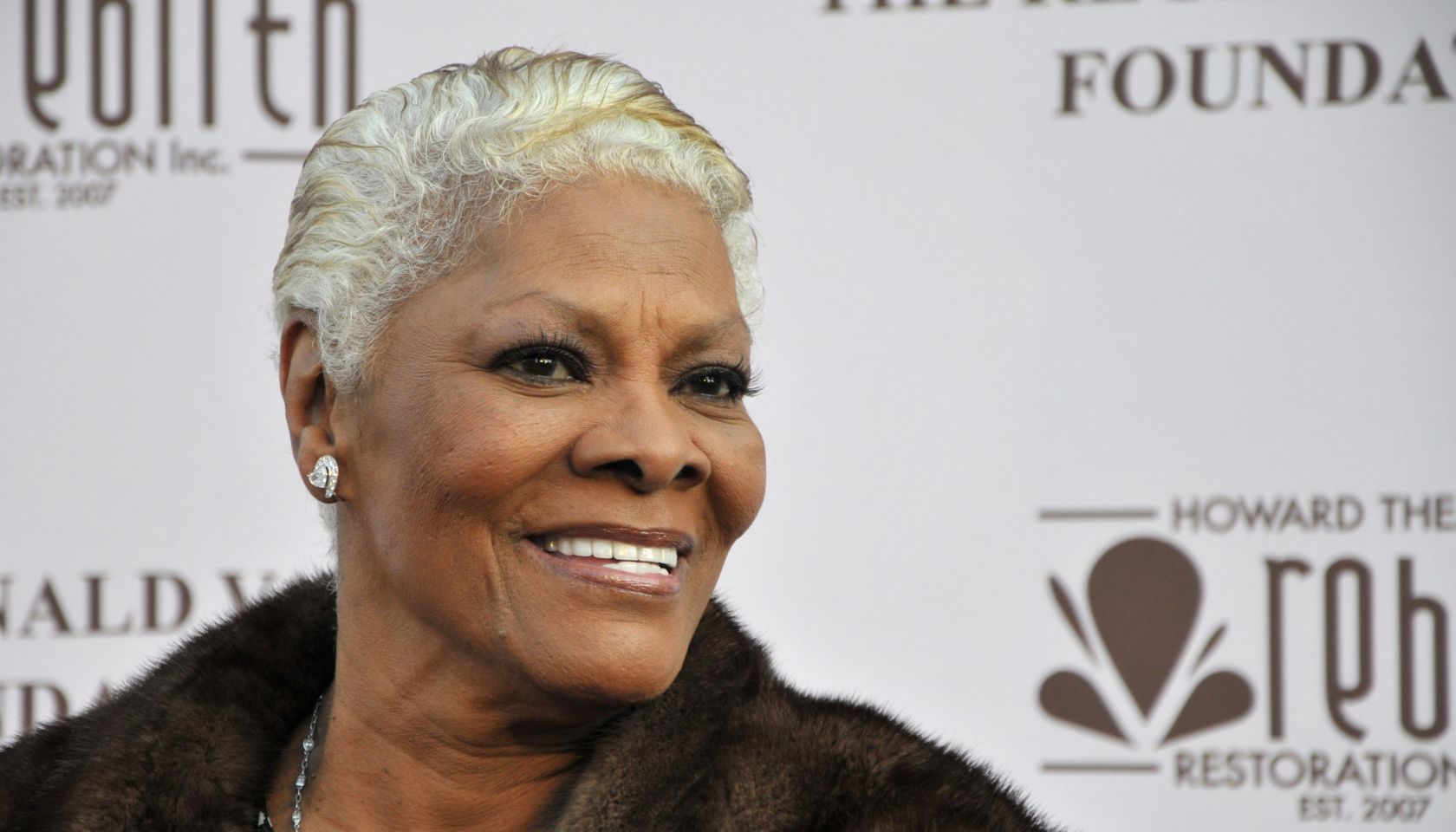 Singer Dionne Warwick arrives for the op