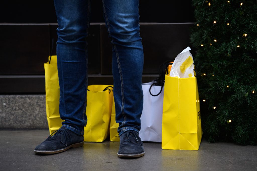 Christmas Shoppers In London