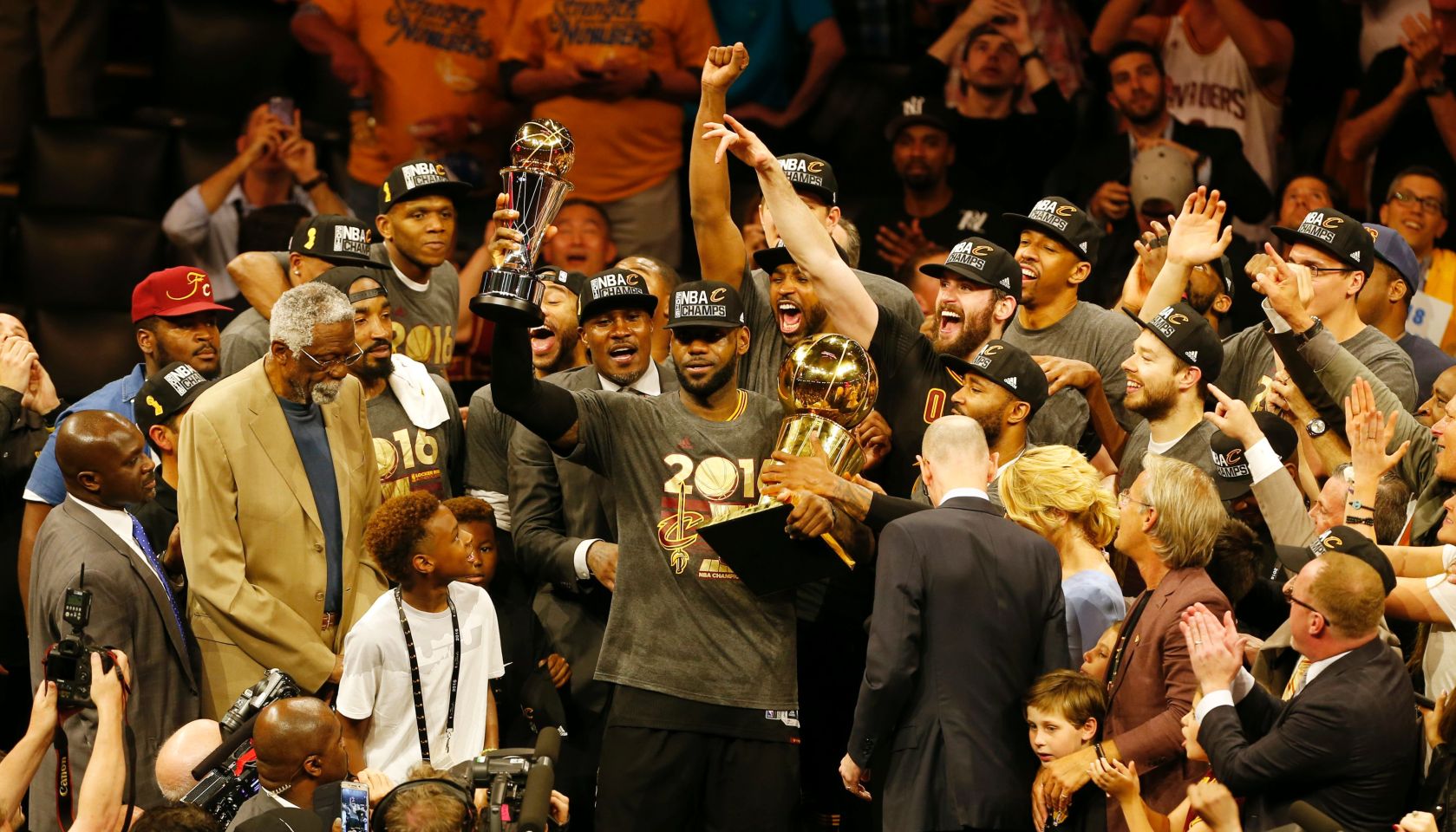 TOPSHOT-BKN-NBA-FINALS-CAVALIERS-WARRIORS-GAME 7