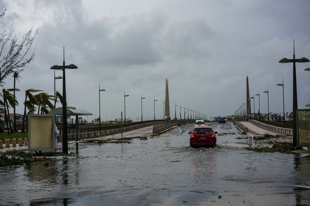 Hurricane Maria pummels storm-ravaged Puerto Rico