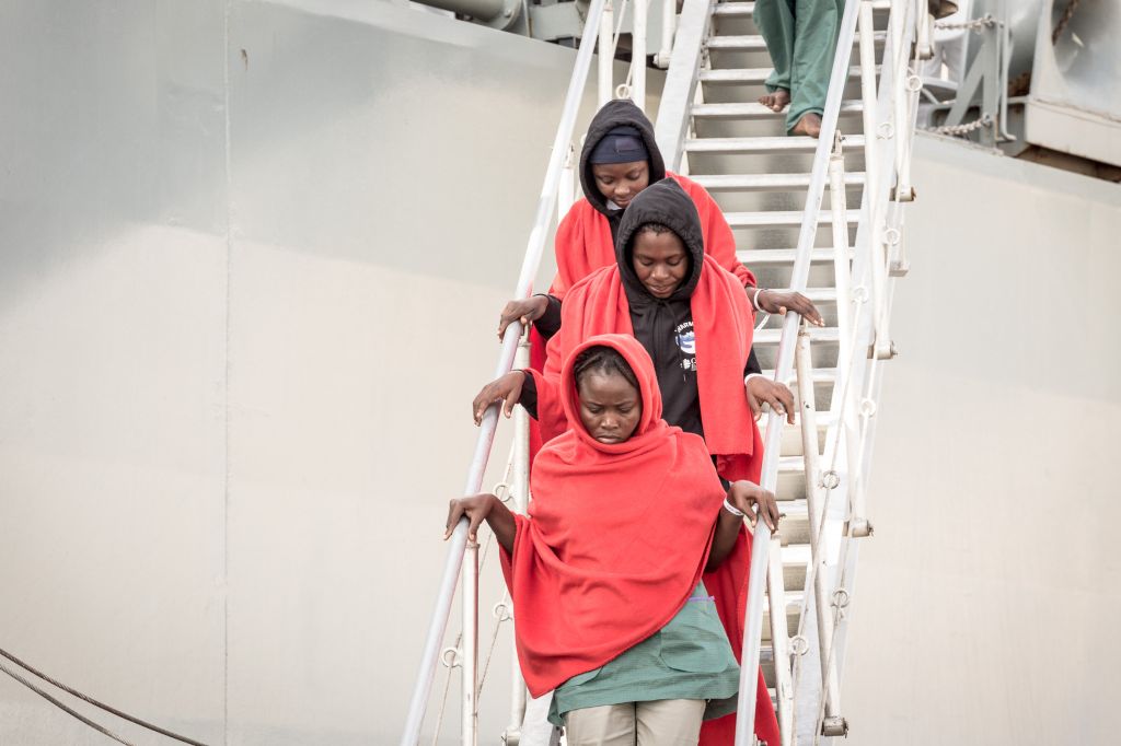 375 refugees landed in Salerno, aboard the Spanish ship '...