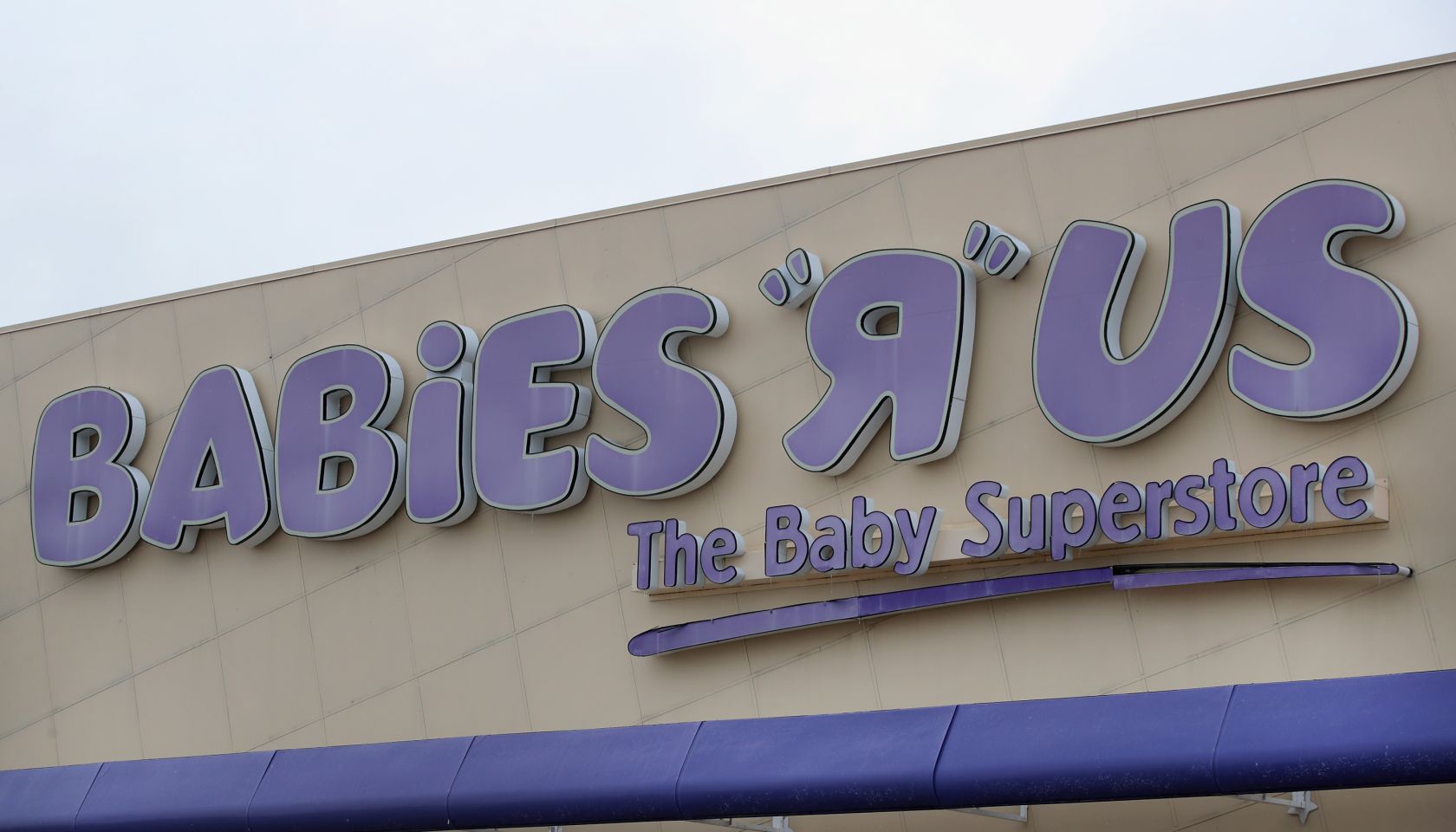 Toys-R-US To Close Over 150 Stores Nationwide