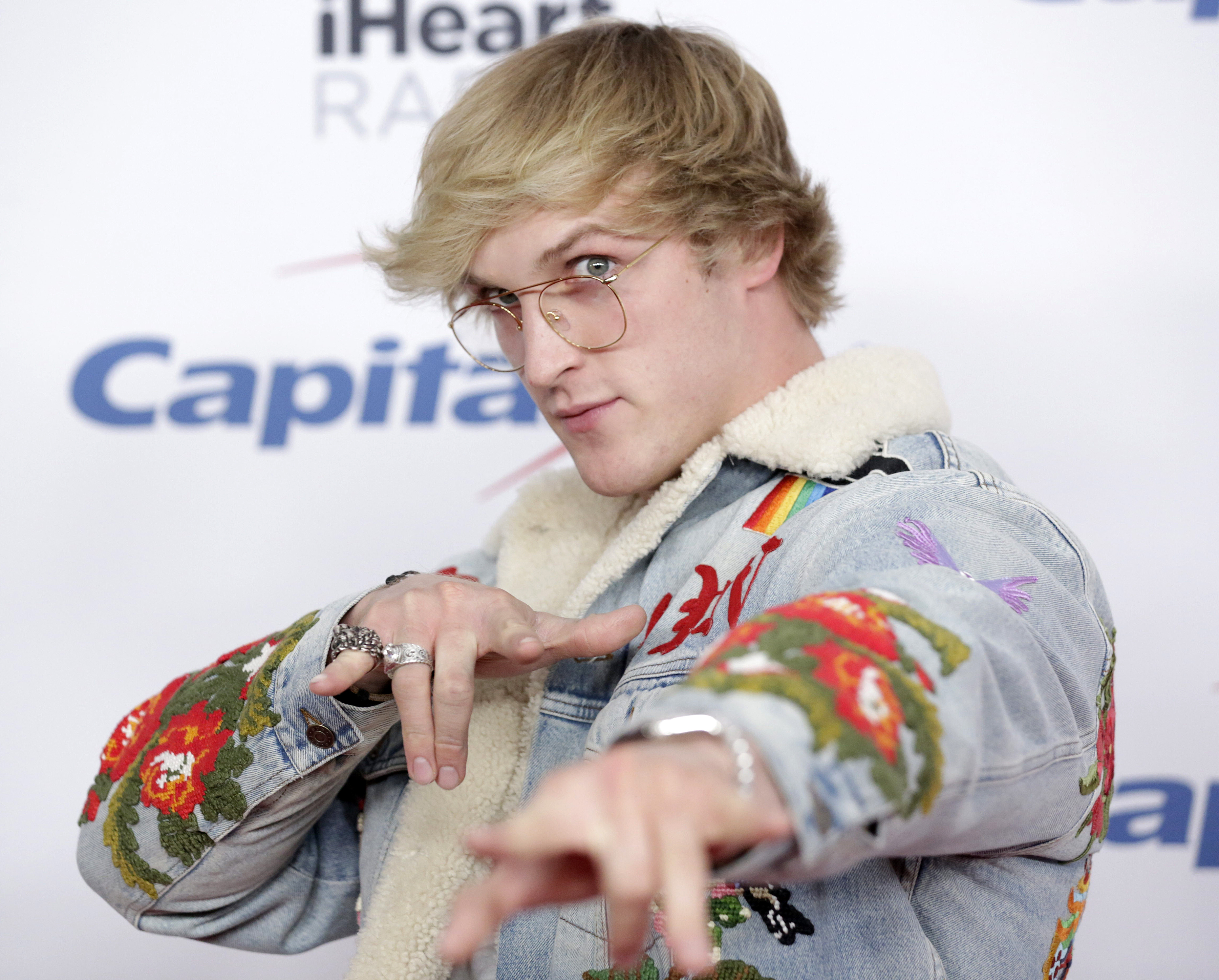 102.7 KIIS FM's Jingle Ball 2017 - Arrivals