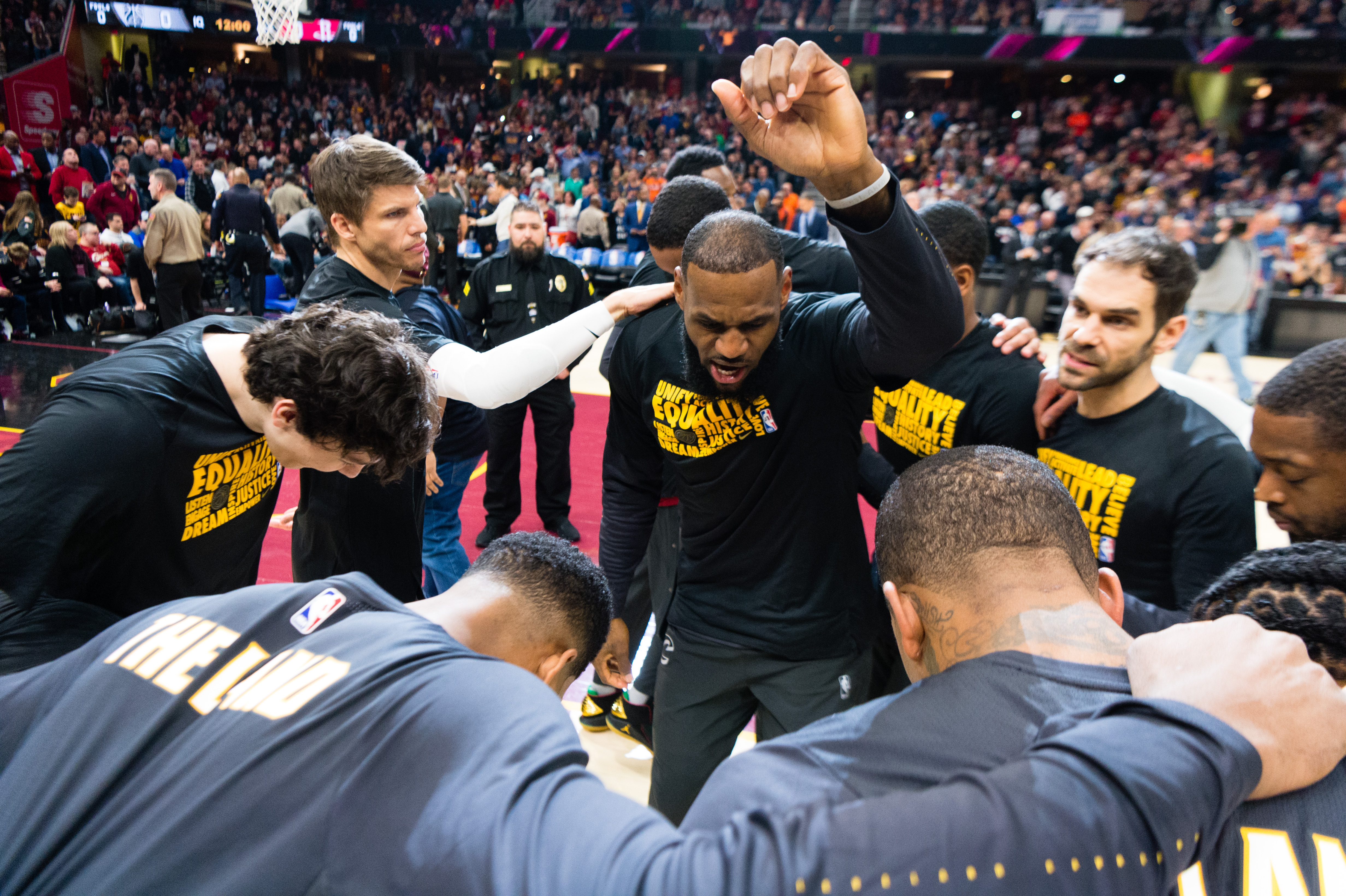 Houston Rockets v Cleveland Cavaliers