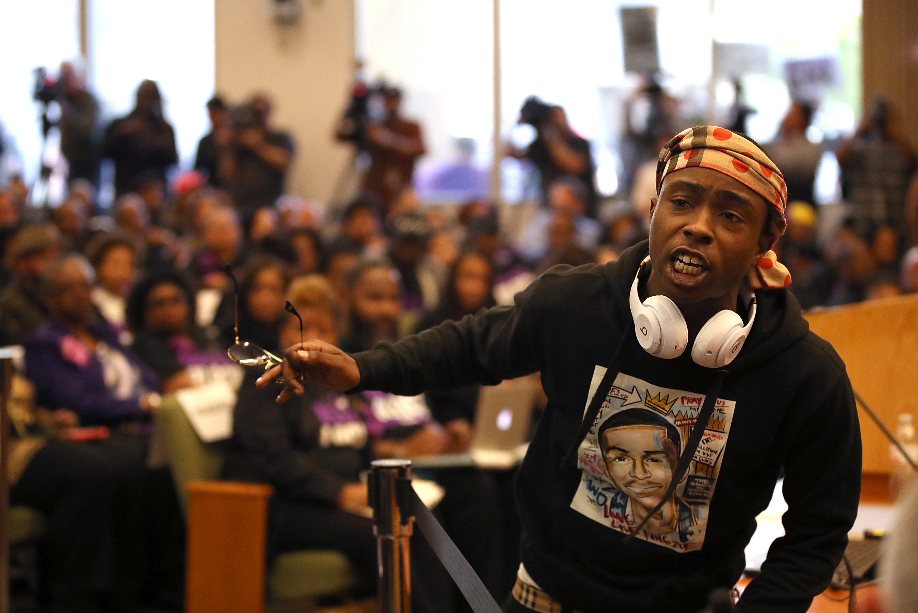 Hundreds Attend Sacramento City Council Meeting On Death Of Stephon Clark