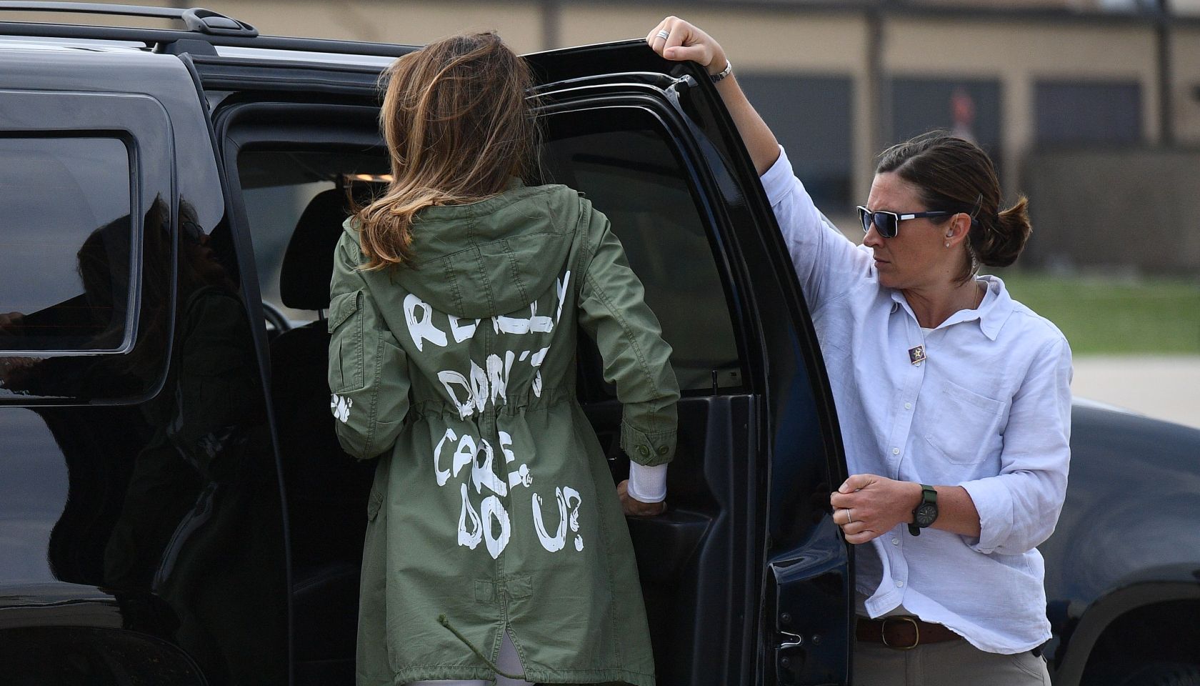 US-POLITICS-IMMIGRATION-MIGRANTS-MELANIA-JACKET