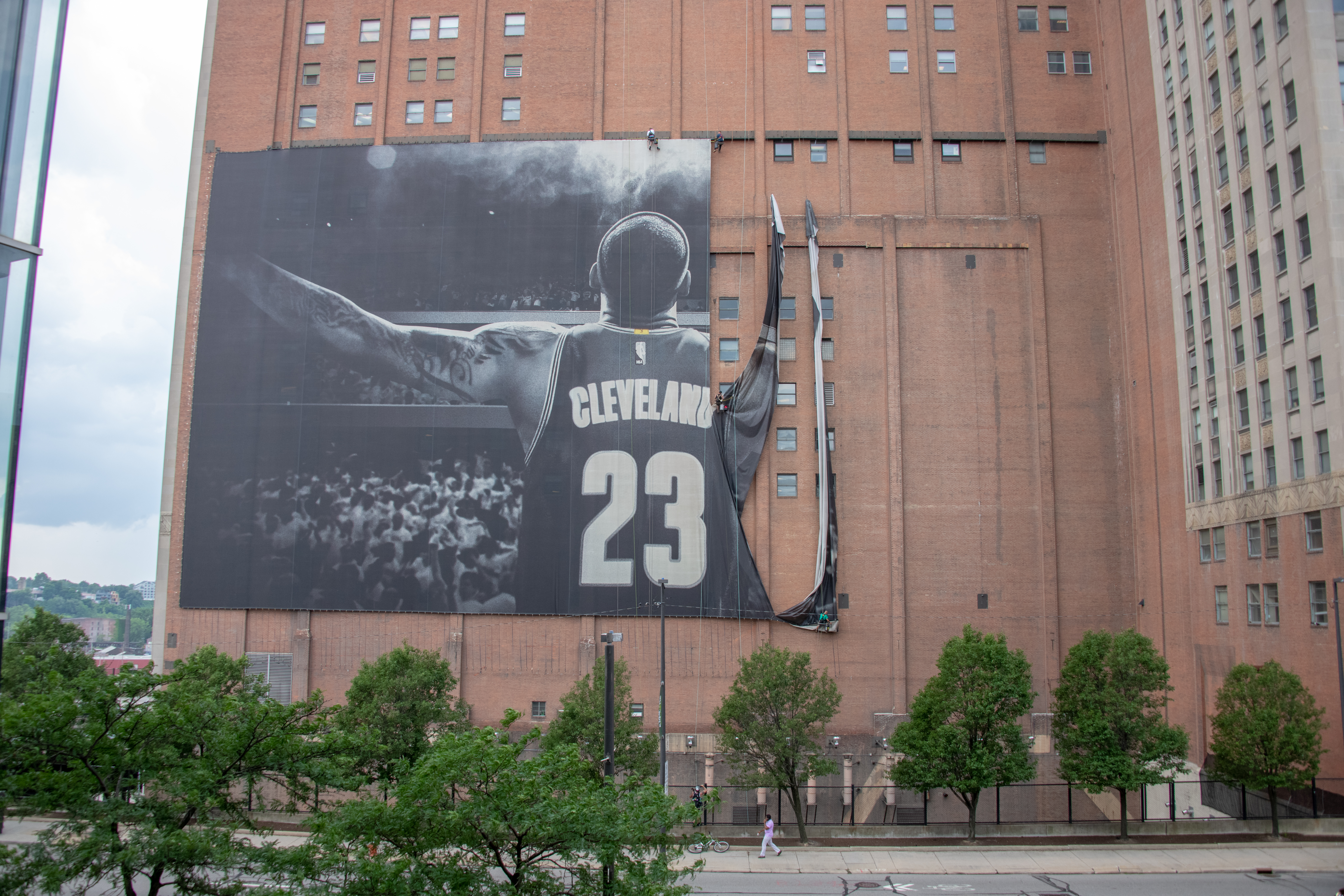 LeBron James Banner Removed From Outside Cleveland Cavaliers' Arena