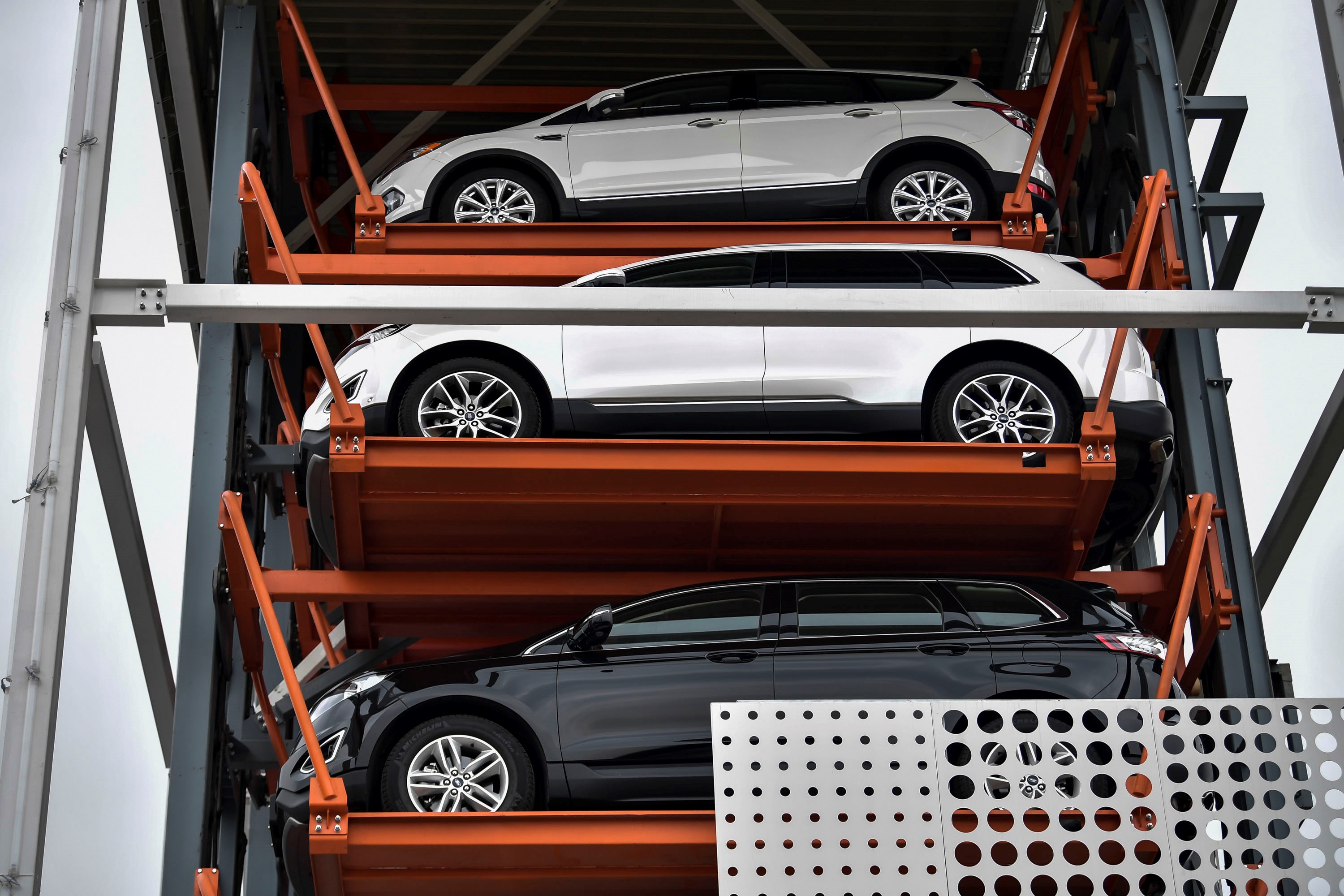 No staff car vending machine in China's Guangzhou