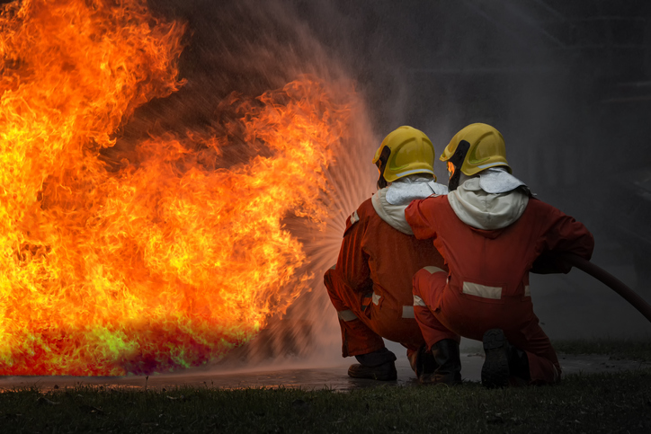 Firefighters who have been trained professionally are on duty to control the fire from various accidents and rescue the victims.