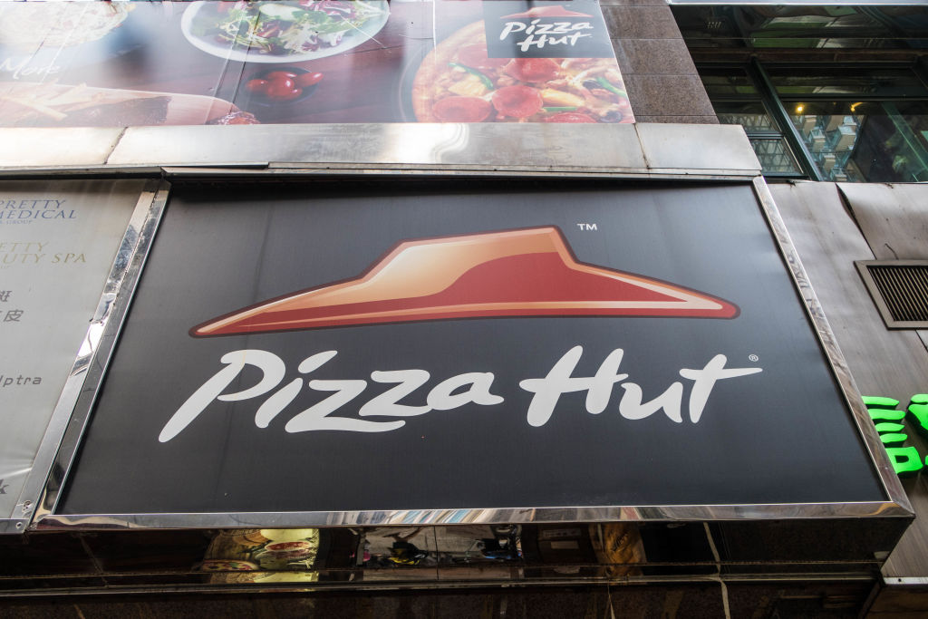 Pizza Hut To Shut Down 500 of Its Dine-In Restaurants