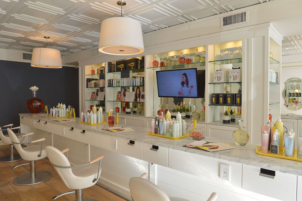 LOCAL NEWS Inside Cleveland's First DryBar Location