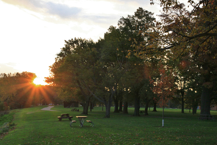 Sunrise over the Scenic park, Edgewater Metroparks, Cleveland, Ohio, USA