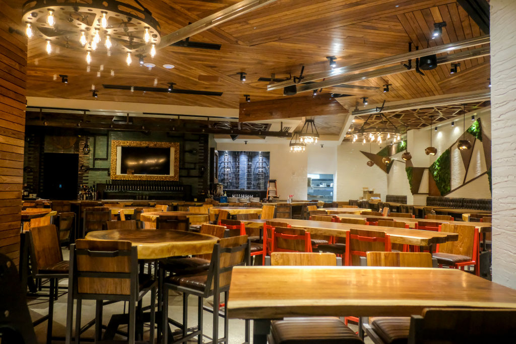 Ohio And Illinois Order All Bars And Restaurants To Close To Limit Spread Of Coronavirus