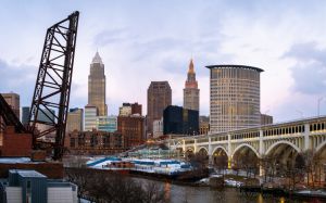 Skyline, B&O Railroad Bridge 463, Cleveland, Ohio, America