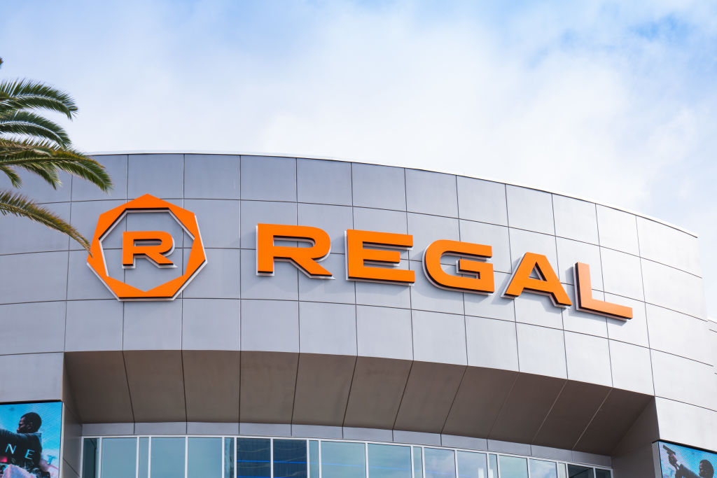 Regal Cinemas to Open Its U.S. Locations Back Up in April 93.1 WZAK