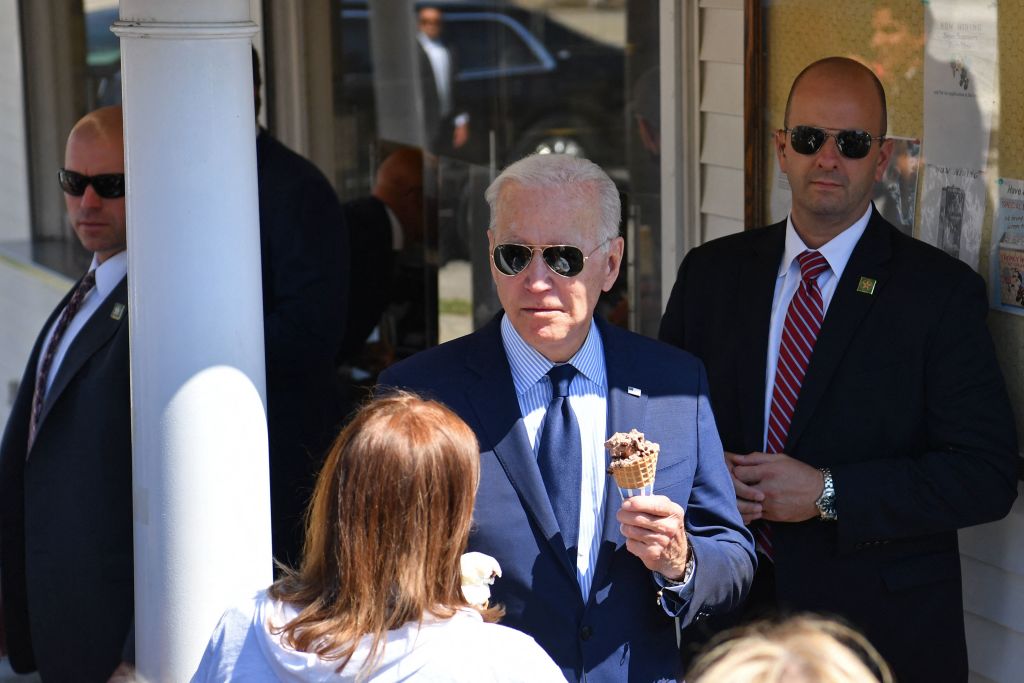 US-politics-economy-BIDEN