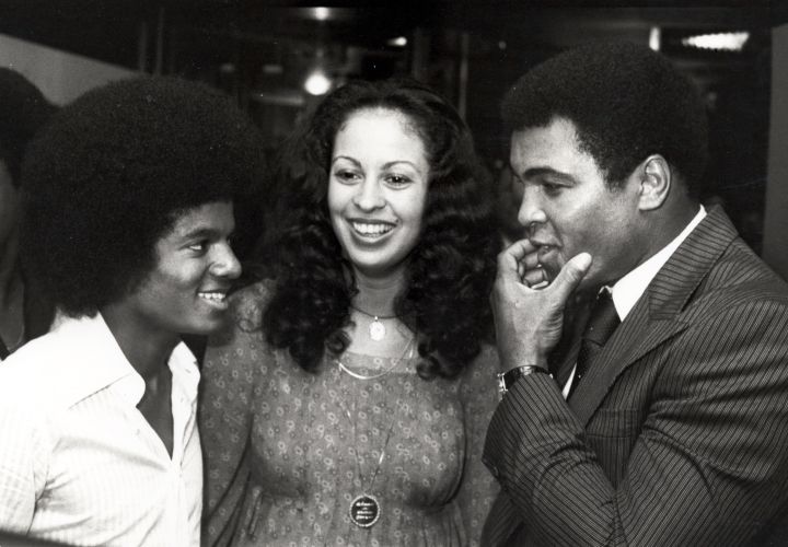 In 1977, Muhammad Ali appeared with Michael on The Jackson 5 television show.