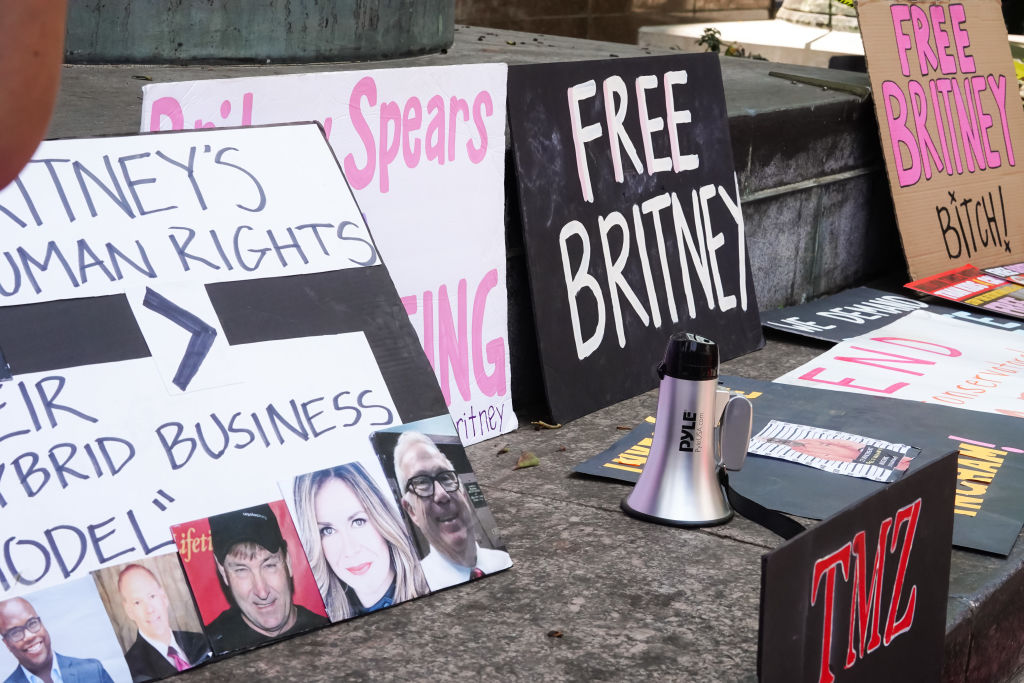 #FreeBritney Rally In Los Angeles
