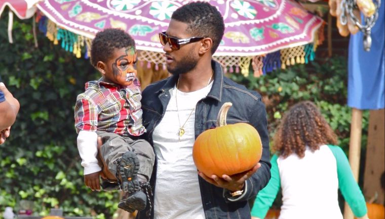 Dad and Usher Raymond V Hit The Pumpkin Patch