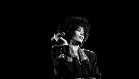 Whitney Houston Live In Concert