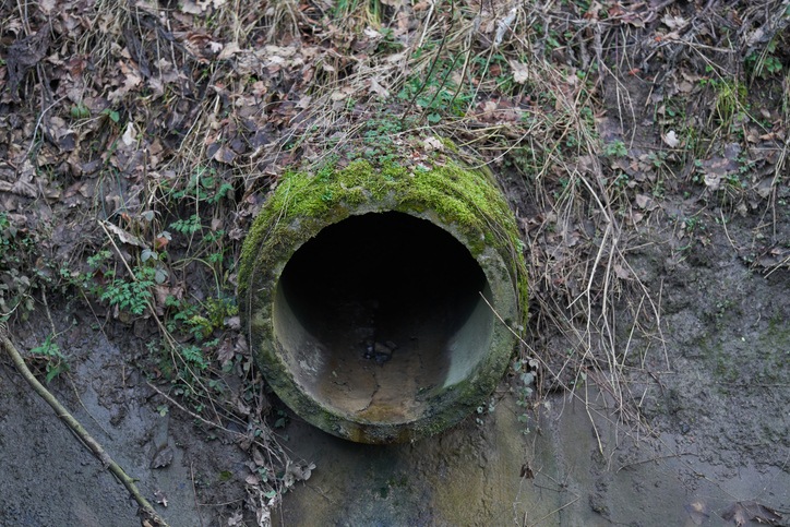Drainage in ditch