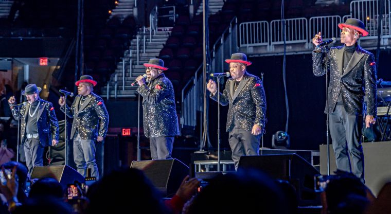 New Edition Closes the Show