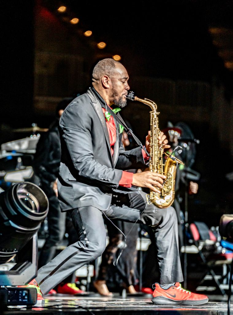 Sax Player in Charlie Wilson's Band Getting Down