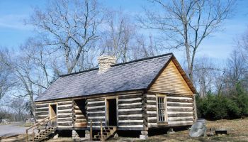 1830 slave cabin, Belle Meade Plantation