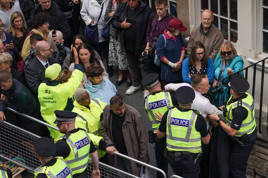 Procession Of Her Majesty The Queen Elizabeth II's Coffin To St Giles Cathedral