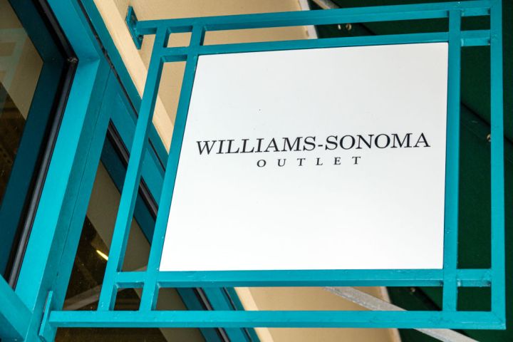 Florida, Vero Beach Outlets, Williams Sonoma, kitchen cookware home goods sign