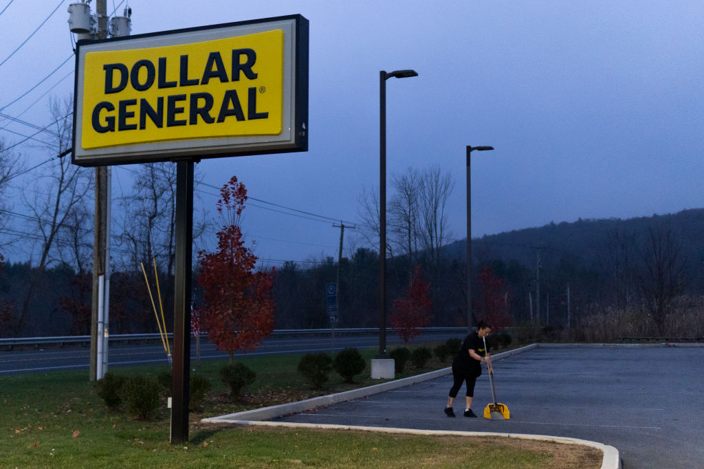 Dollar General Workers Attempt To Unionize In Winsted, CT