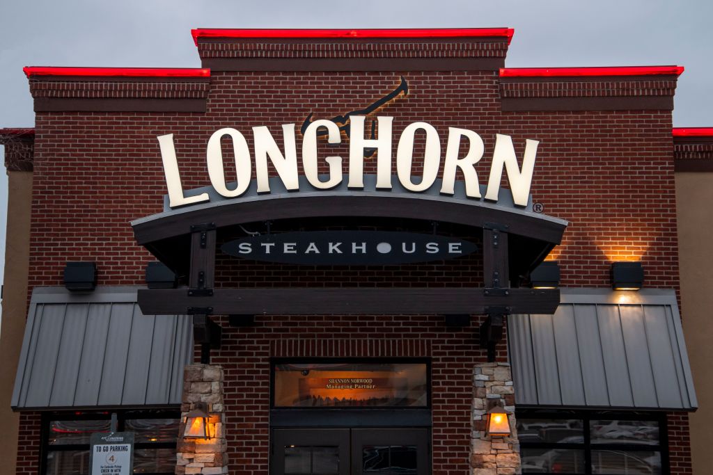 Kansas City, Kansas. Closeup of a LongHorn Steakhouse in the evening. Longhorn is an American casual dining restaurant chain.