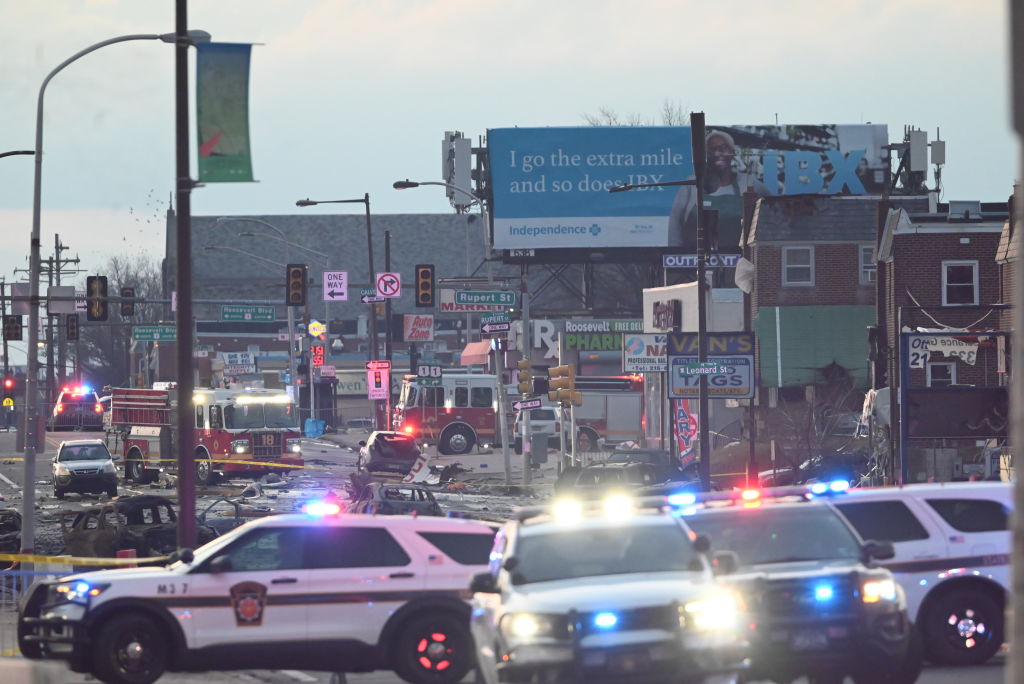 No survivors expected after air ambulance crashes in Philadelphia